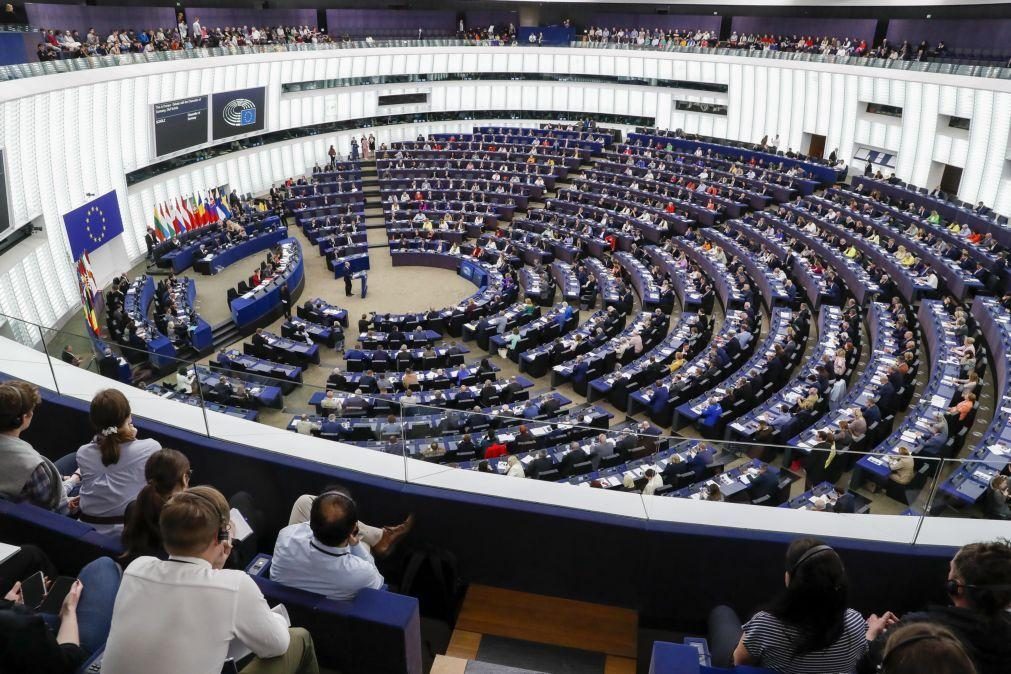 Parlamento Europeu vai deliberar com urgência mecanismo para aumentar produção de munições