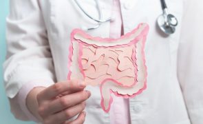 Cancro do intestino: 4 sintomas que aparecem dois anos antes do diagnóstico