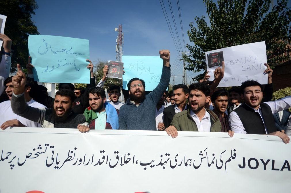Mais de 1.000 pessoas detidas em manifestações no Paquistão