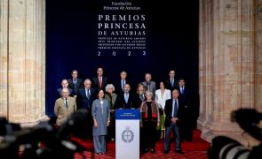 Historiadora Hélène Carrère d'Encausse prémio Princesa das Astúrias das Ciências Sociais