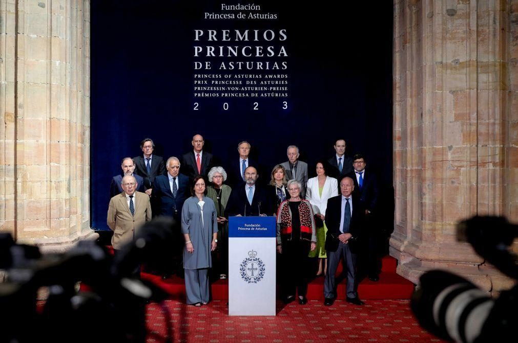 Historiadora Hélène Carrère d'Encausse prémio Princesa das Astúrias das Ciências Sociais