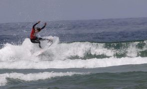 Bonvalot e Veselko nos oitavos de final da etapa inaugural do Challenger Series de surf
