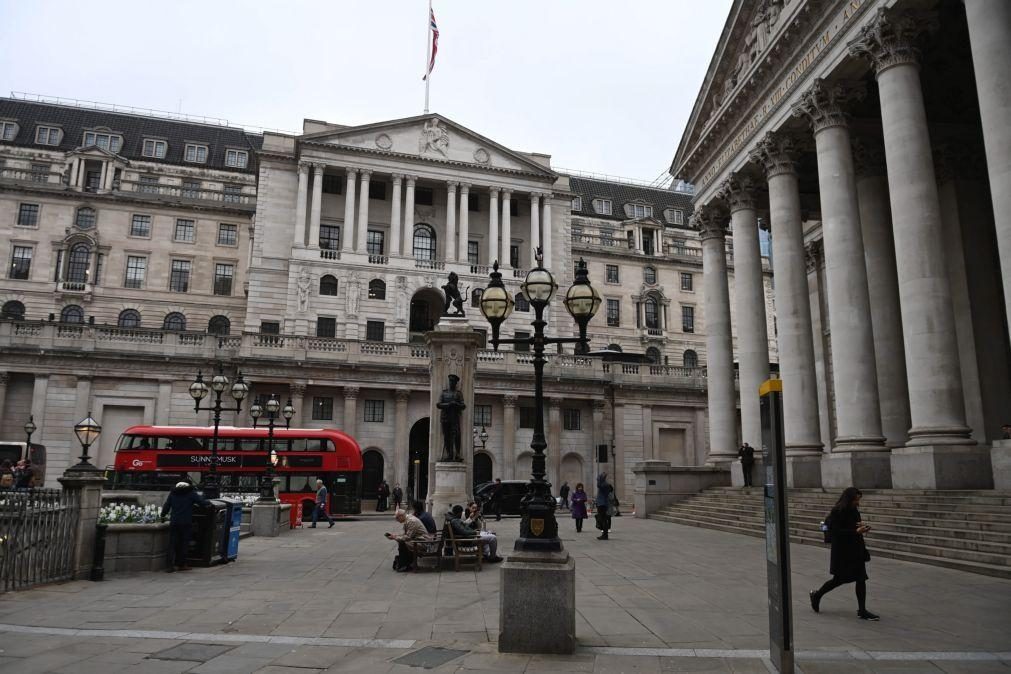 Banco de Inglaterra sobe taxa de juro de 4,25% para 4,5%