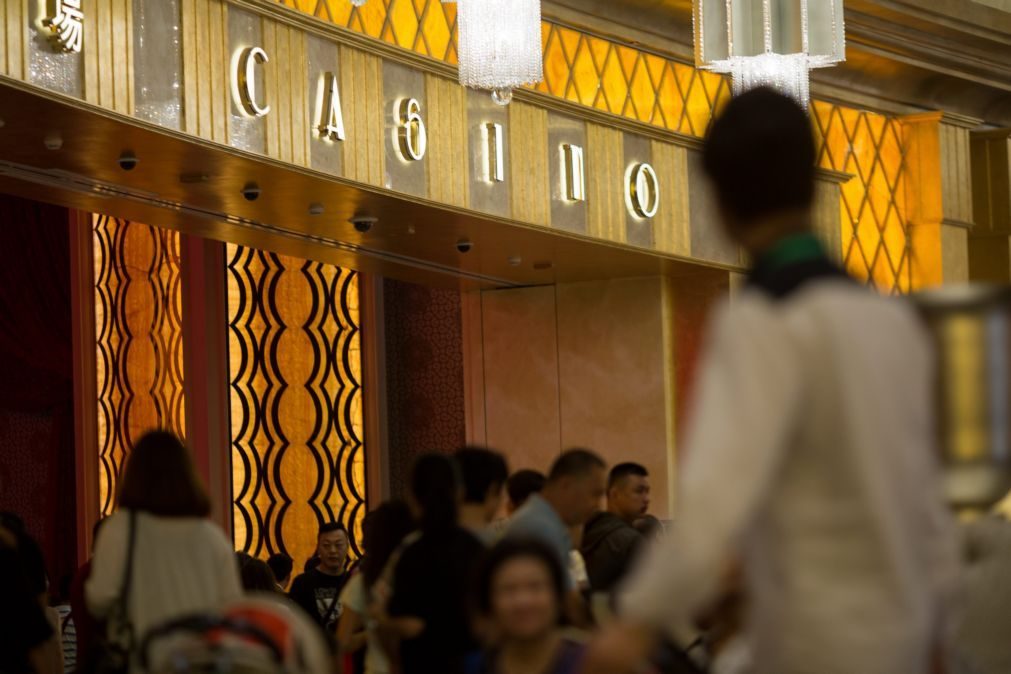Lucros da operadora de jogo em Macau Melco sobem 86,8% no terceiro trimestre para quase 100 ME