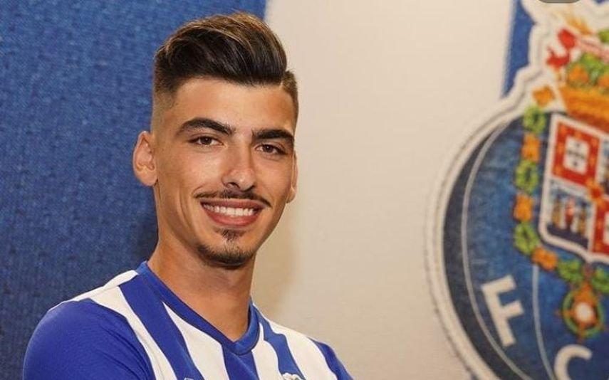 André Franco Médio do FC Porto anuncia nascimento da filha! Veja a fotografia amorosa