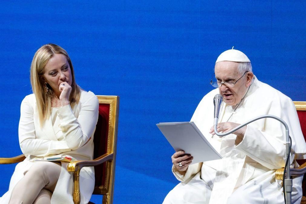 Papa vai ter gesto para com vítimas de abusos sexuais por membros da Igreja
