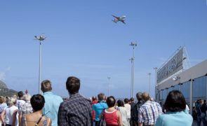 Governo da Madeira insiste no aumento dos limites do vento para aterragens na ilha