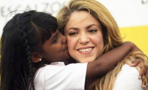 Shakira vai construir escolas para crianças em situação de vulnerabilidade