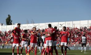 Benfica goleia em Portimão e fica a uma vitória do título