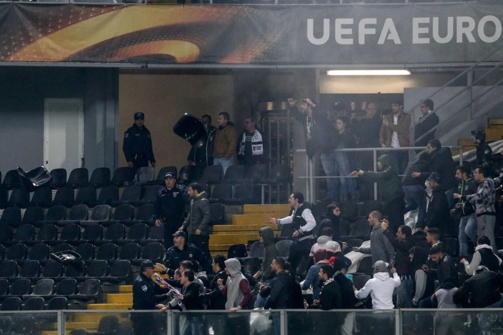 UEFA abre inquérito a Evra por 