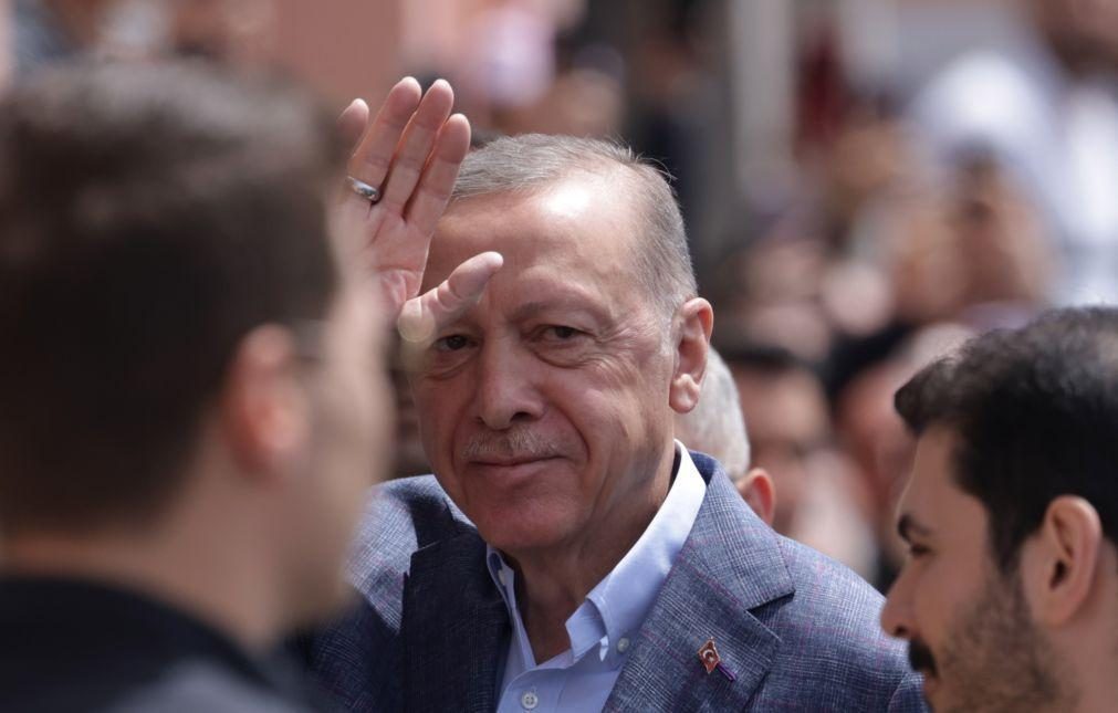 Turquia/Eleições: Erdogan deseja 