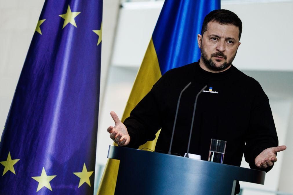 Zelensky disponível a ouvir iniciativas de paz com base no plano ucraniano