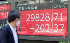 Bolsa de Tóquio abre a ganhar 0,36%