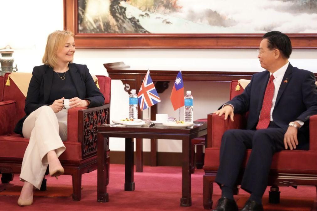 Ex-primeira-ministra britânica Liz Truss inicia visita de cinco dias a Taiwan