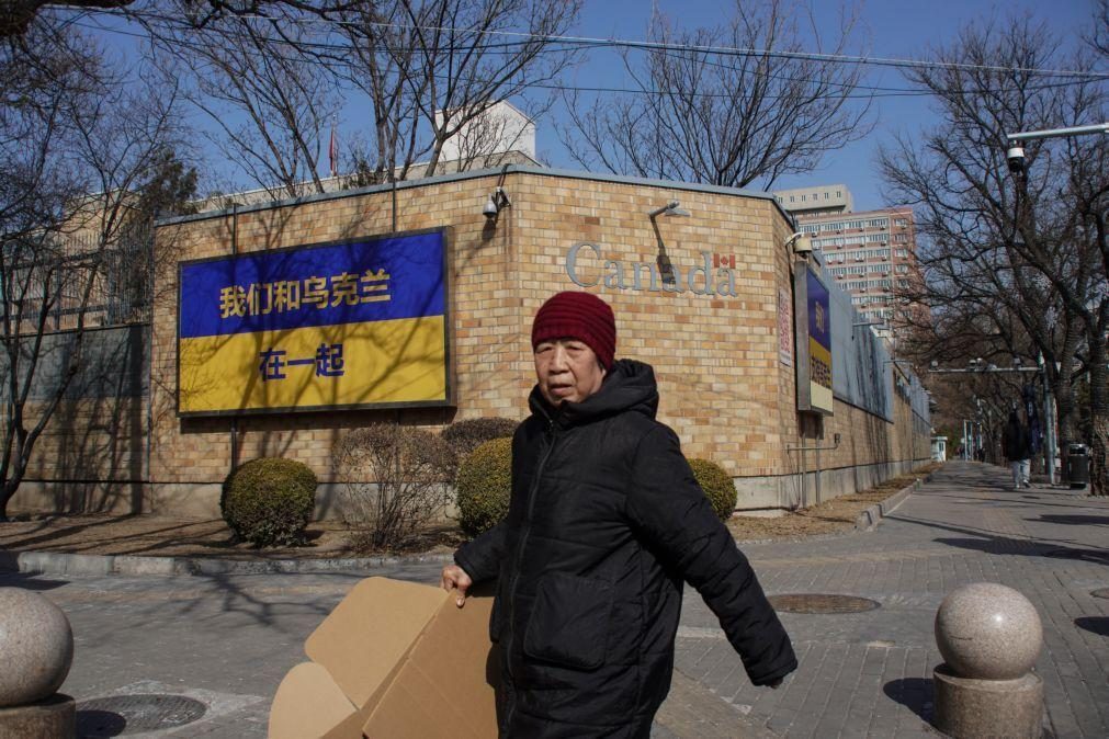 China alerta embaixadas em Pequim contra