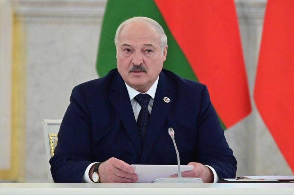 PR bielorrusso avisa que expansão da NATO coloca mundo à beira de conflito global