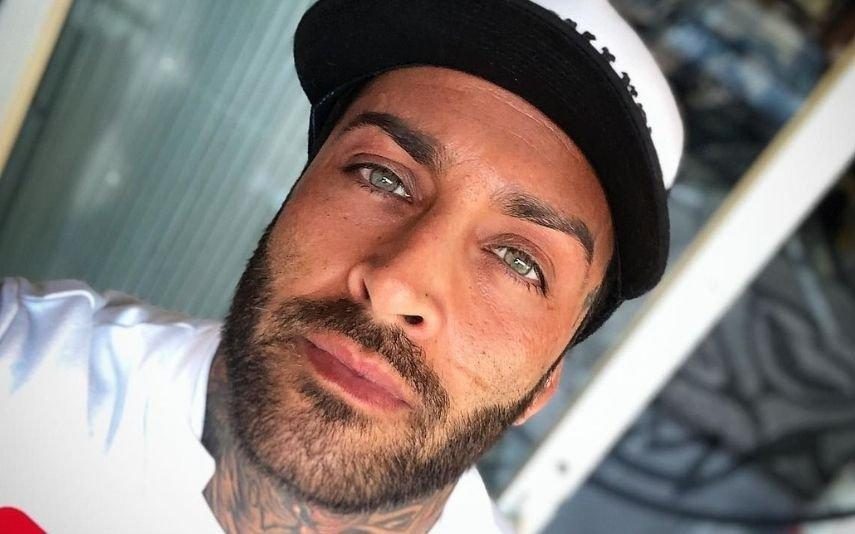 Carlos Sousa aderiu ao site adulto Onlyfans e vende fotos todo nu