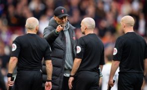 Jürgen Klopp punido com dois jogos de suspensão por críticas à arbitragem