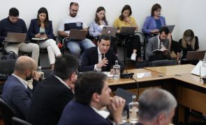 TAP: Galamba revela que ligou ao ministro da Administração Interna na noite de 26 de abril
