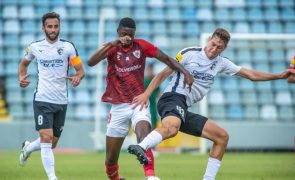 Despromovido Santa Clara vence tranquilo Portimonense