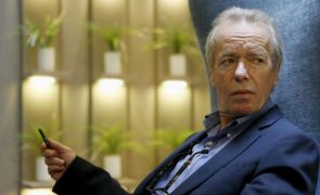 Romancista britânico Martin Amis morreu aos 73 anos na sua casa nos EUA