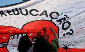 Federação Nacional da Educação anuncia greve nacional para 06 de junho