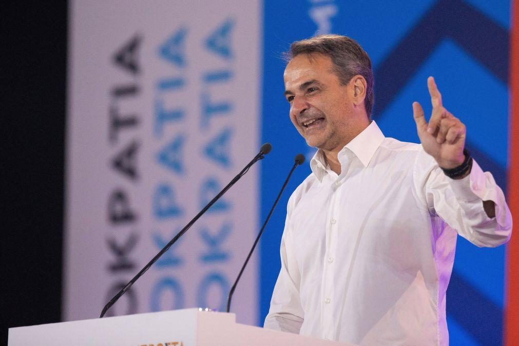 Mitsotakis rejeita tentar formar Governo e devolve tarefa a PR grega