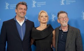 Morre em Itália ator britânico Ray Stevenson, o Tito Pullo da série Roma