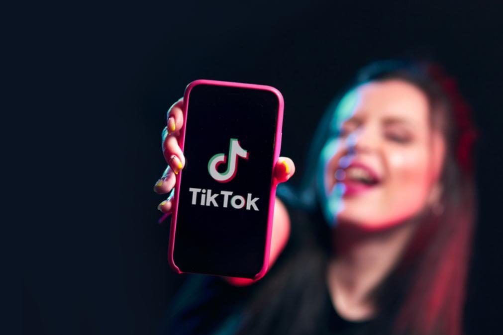 Nova tendência do TikTok prolonga-se durante 4 horas e dizem ser melhor do que sexo