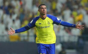 Cristiano Ronaldo reza a Alá após marcar e reação dos colegas diz tudo