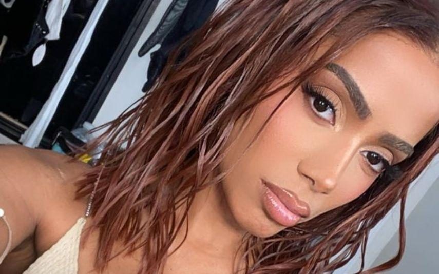 Anitta - Revela que chegou a fazer sexo com pessoas que conhecia na rua