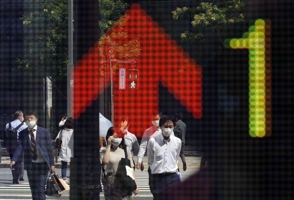 Bolsa de Tóquio fecha a ganhar 0,39%