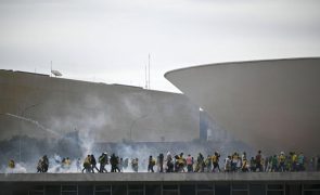 Congresso brasileiro inicia investigação sobre ataques 'bolsonaristas' de 08 de janeiro