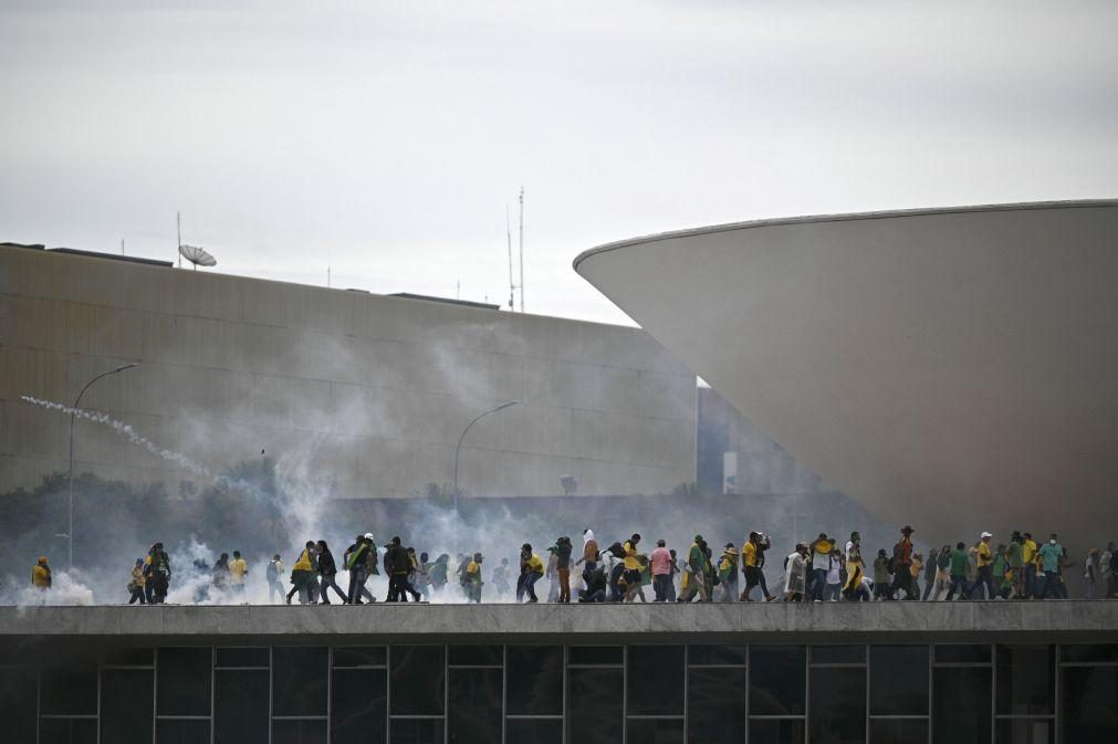 Congresso brasileiro inicia investigação sobre ataques 'bolsonaristas' de 08 de janeiro