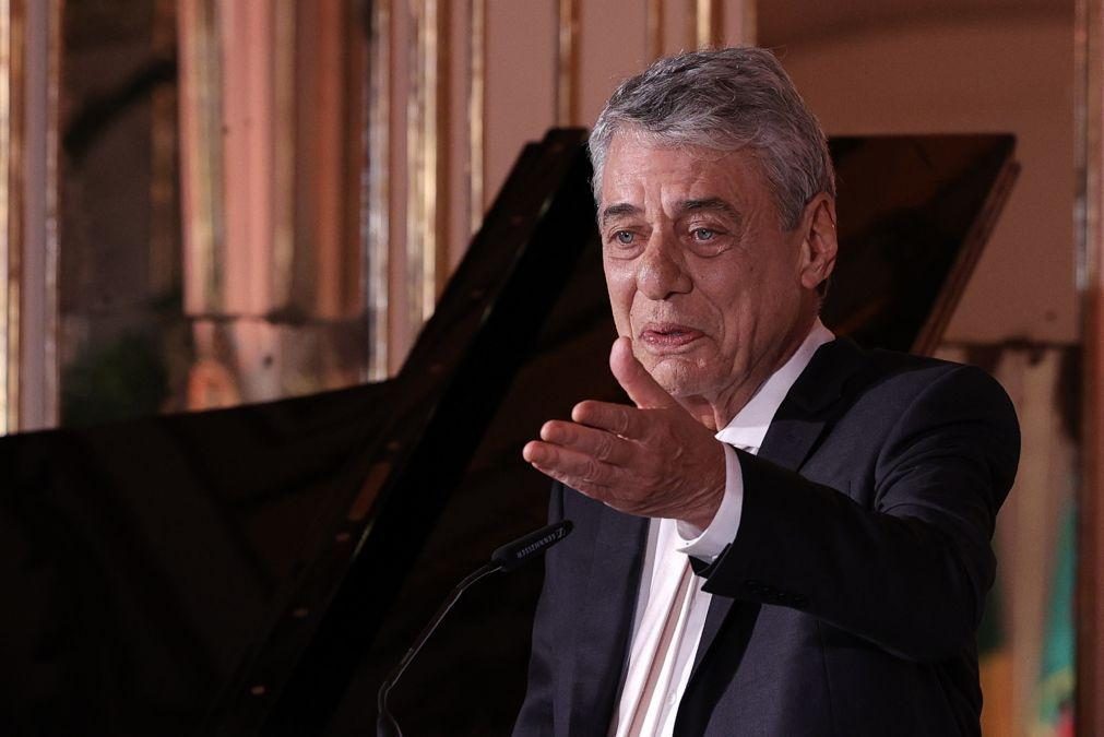 Chico Buarque inicia hoje série de concertos