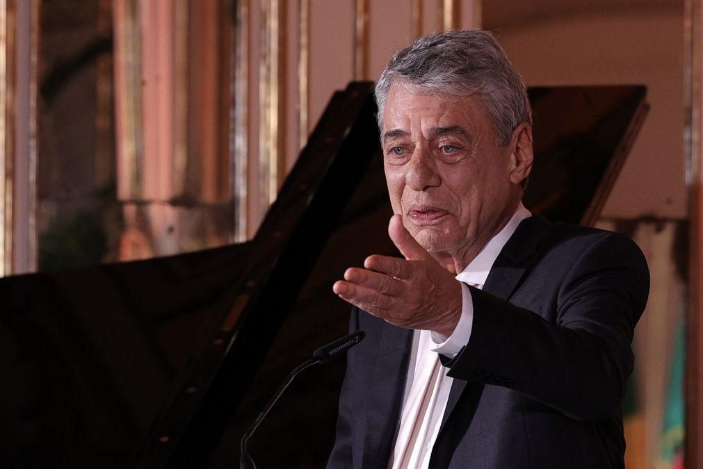 Chico Buarque inicia hoje série de concertos 