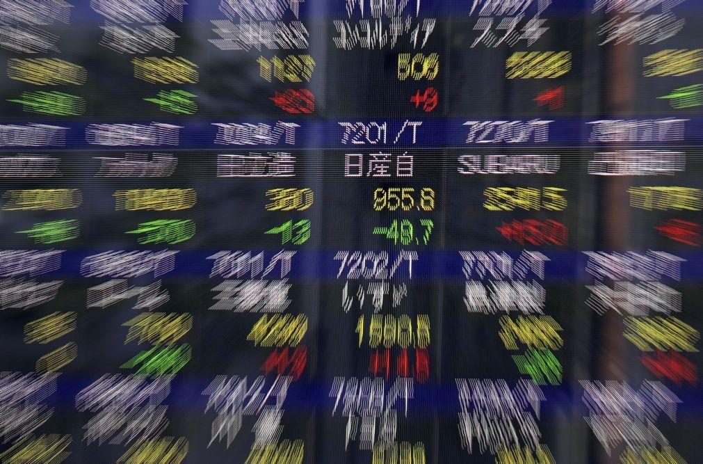 Bolsa de Tóquio fecha a ganhar 0,37%