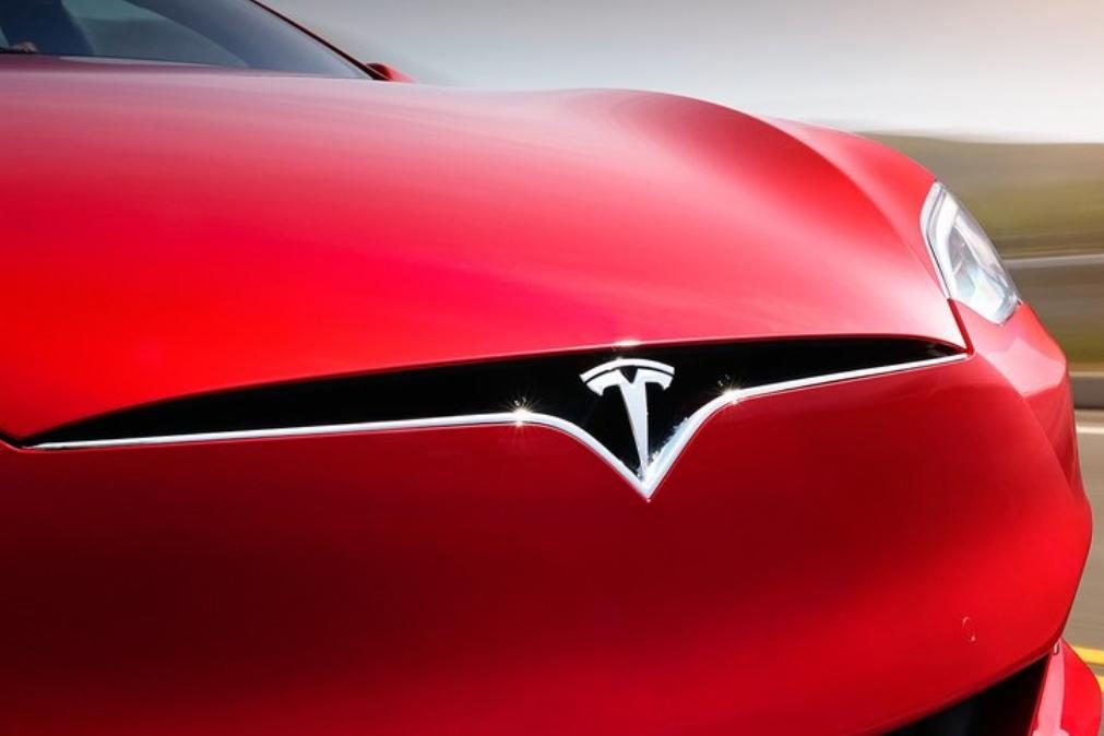 Tesla quer conquistar mercado automóvel com elétrico muito barato