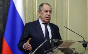 Lavrov classifica envio de caças F-16 para a Ucrânia como 