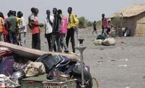Governador de Darfur pede aos civis que 