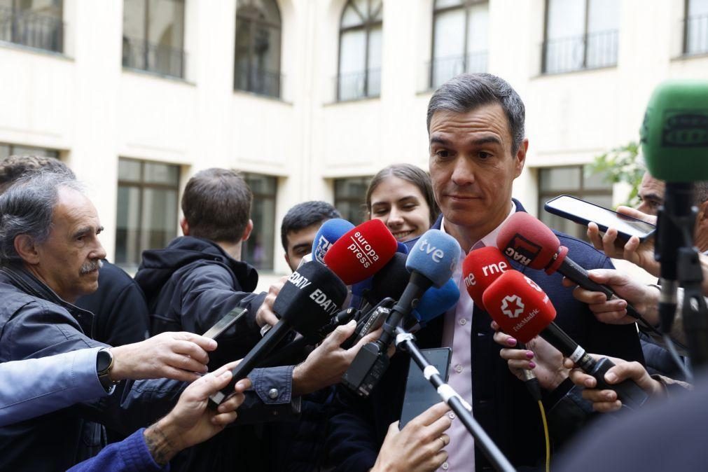 Pedro Sánchez anuncia dissolução do Parlamento convoca eleições antecipadas