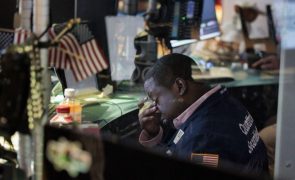 Wall Street inicia sessão mista e tecnológicas lideram ganhos