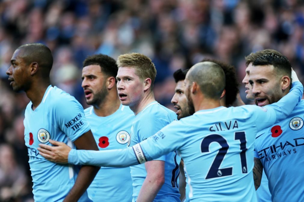 Manchester City vence e consolida liderança da liga inglesa