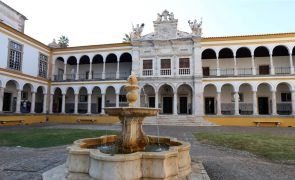 Um terço dos estudantes universitários já sofreu assédio sexual - Estudo