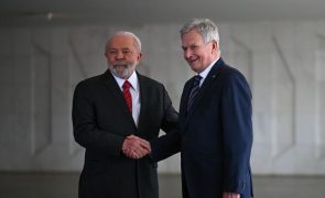Ucrânia: PR finlandês diz a Lula da Silva terá de ser Kiev a aceitar os termos da paz