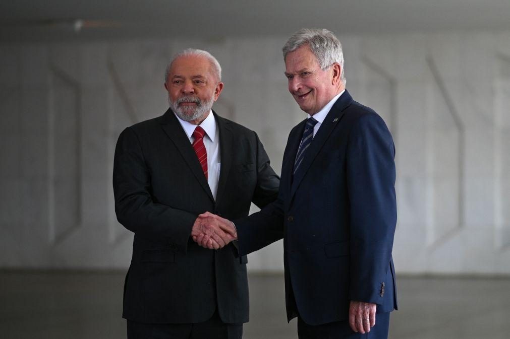 Ucrânia: PR finlandês diz a Lula da Silva terá de ser Kiev a aceitar os termos da paz
