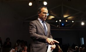 Governo estima que Lusa comunique 