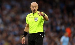 Marciniak desculpa-se por presença em evento de extrema-direita e arbitra final da Liga dos Campeões