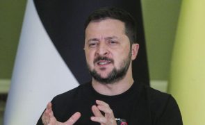 Zelensky afirma que forças ucranianas estão prontas para contraofensiva