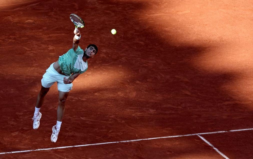 Alcaraz nos quartos de final de Roland Garros ao derrotar Musetti